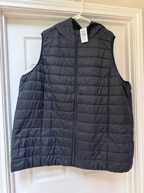 ✨ Brand New With Tags! Torrid Packable Puffer Vest - Deep Black - 4X ✨